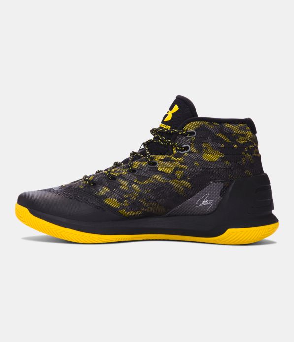 バッシュ・UNDER ARMOUR カリー3 ／26.5cm